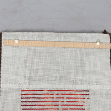 Load image into Gallery viewer, Vintage wandkleedje Zweden 1960