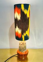 Load image into Gallery viewer, Handgemaakte schemerlamp ( Ikat 1 )