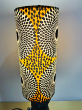 Load image into Gallery viewer, Handgemaakte schemerlamp ( batik1)