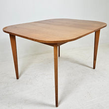 Load image into Gallery viewer, Vintage eettafel Zweden 1960