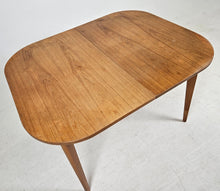 Load image into Gallery viewer, Vintage eettafel Zweden 1960