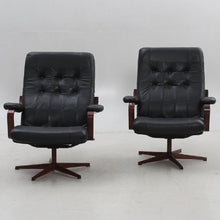 Load image into Gallery viewer, Set van twee vintage zwart lederen draaistoelen, Zweden 1970 (#22566)