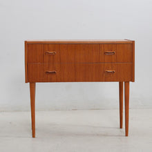 Load image into Gallery viewer, Vintage teak ladenkast hoge poten, Zweden 1960(386)