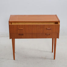 Load image into Gallery viewer, Vintage teak ladenkast hoge poten, Zweden 1960(386)