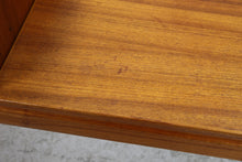 Load image into Gallery viewer, Vintage teak halkastje/bankje, Zweden 1960 (#22513)