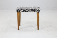 Load image into Gallery viewer, Vintage voetenbankje/kruk, Zweden 1960 (#22543)
