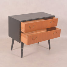Load image into Gallery viewer, Vintage teak ladekast met skai, Zweden rond 1960 (#191)
