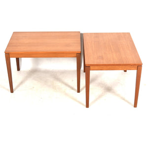 Twee vintage teakhouten bijzet tafeltjes (#276) Zweden 1970