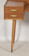 Load image into Gallery viewer, Vintage teak kaptafel jaren 60 Zweden (291)