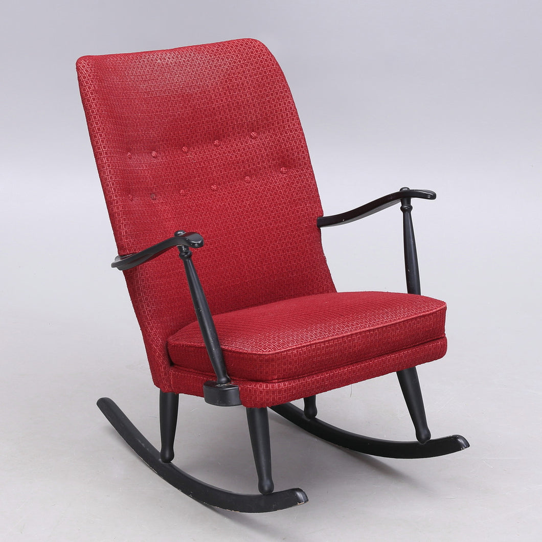 rode schommelstoel 304