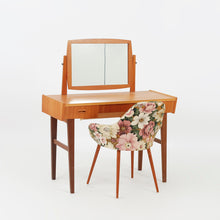 Load image into Gallery viewer, Vintage teak make-up tafel met spiegel en stoel ,Zweden 1950 (#22523)