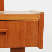 Load image into Gallery viewer, Vintage teak make-up tafel met spiegel en stoel ,Zweden 1950 (#22523)