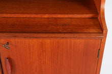 Load image into Gallery viewer, Vintage teak boekenkast/secretaire Zweden 1960 (22592)